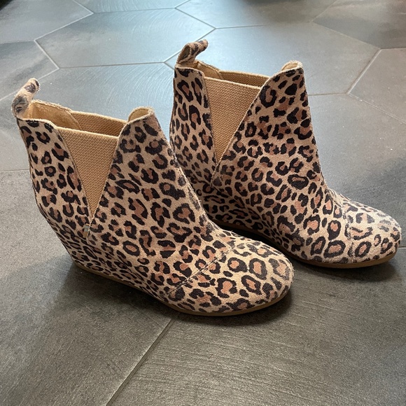 TOMS leopard print wedge - Picture 1 of 3